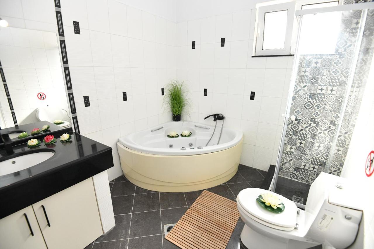 הוילה יאליסוס Eva'S Garden House מראה חיצוני תמונה